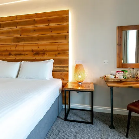Cedar Court Bradford 4*