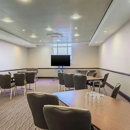 Cedar Court Hotell