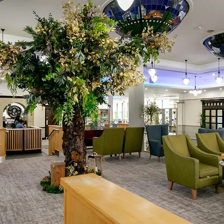 Cedar Court Hotell 4*