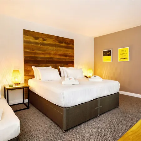 Cedar Court Hotel 4*