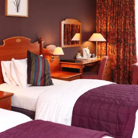 Cedar Court Hotell 4*