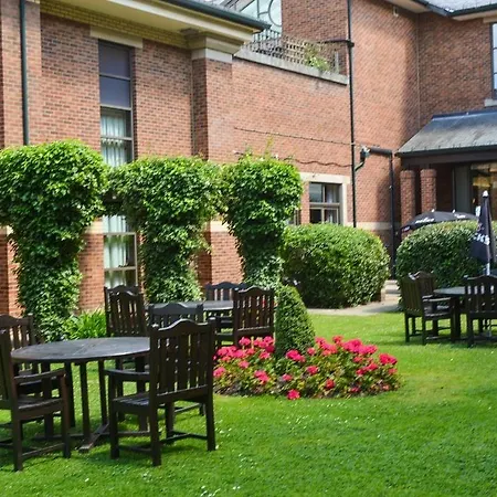 Cedar Court Bradford (West Yorkshire)