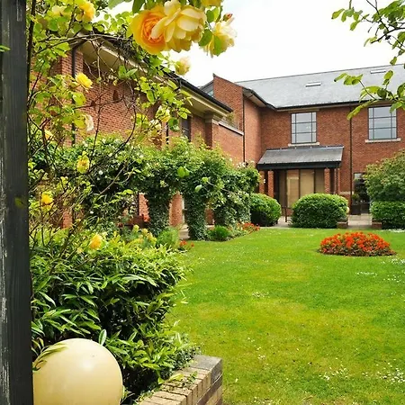Cedar Court