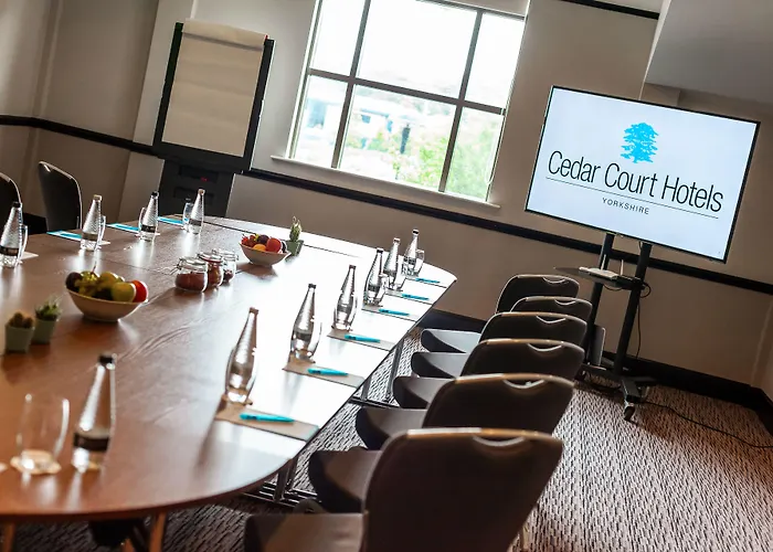 Cedar Court Hotel 4*