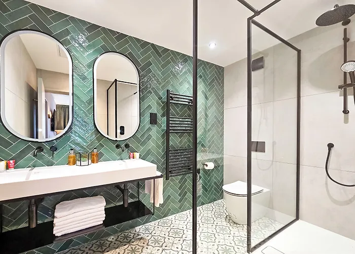 Cedar Court Hotel 4*