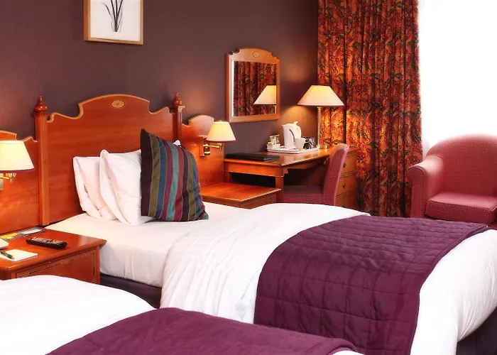 Cedar Court Hotel 4*