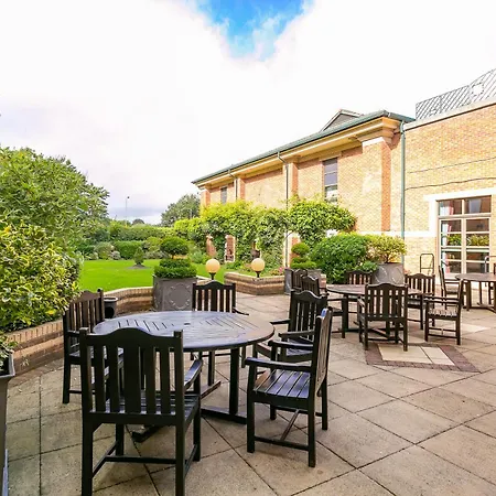 Hotel Cedar Court Bradford 4*