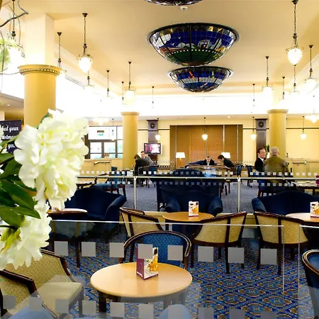 Cedar Court Bradford 4*