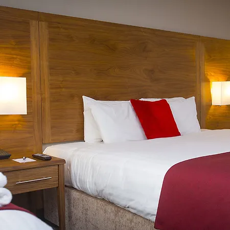 Cedar Court Bradford 4*